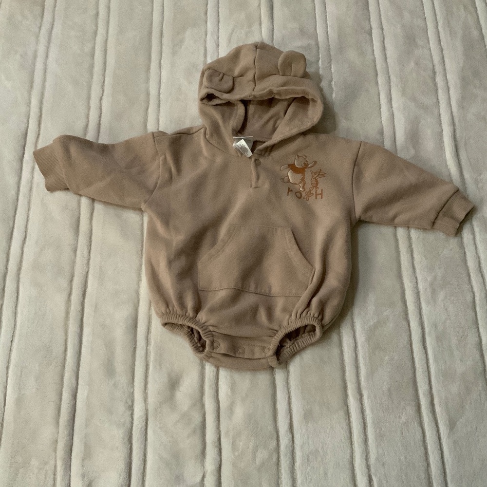 Disney Baby Winnie The Pooh & Piglet onesie 6-9M